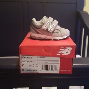 Never worn New Balance